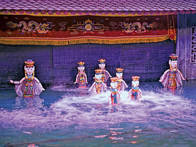 ベトナムの伝統芸能・水上人形劇
