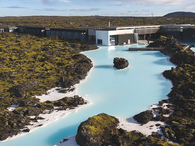 ホテル併設のブルーラグーン(※)