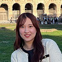 坪西 真依(つぼにし まい)