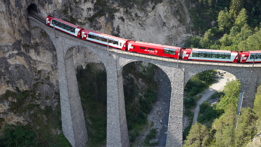 三大列車とアルプスの名峰を楽しむスイス